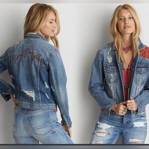 American Eagle Embroidered Denim Trucker Jacket Women’s Size L – Distressed Boho
